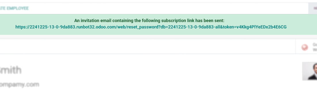 Vizualizarea formularului utilizatorului cu o notificare că e-mailul de invitație a fost trimis în Odoo