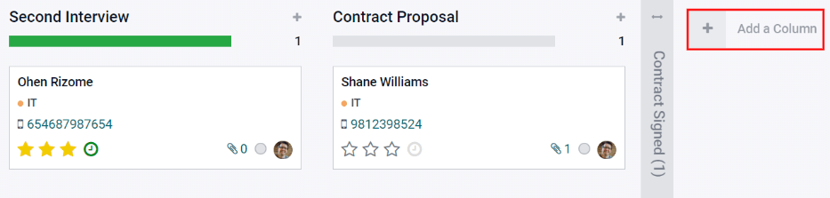 El signo más en el que debe hacer clic para agregar una nueva columna a las etapas de kanban.