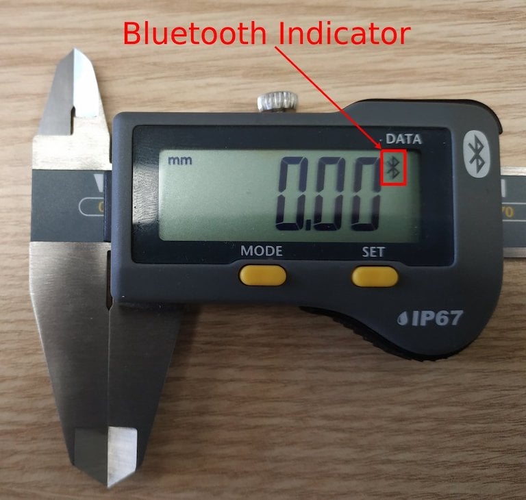 测量工具上的蓝牙指示器。