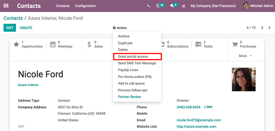 Utilizzo dell'app Contatti per dare accesso al portale agli utenti.
