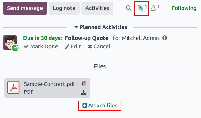 Um tópico do chatter com um arquivo anexado e o botão Anexar arquivos adicionado.